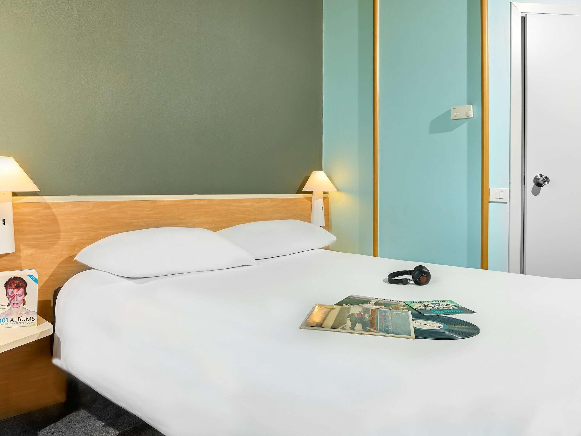 Hotel Ibis Firenze Prato Est Campi Bisenzio Exterior photo
