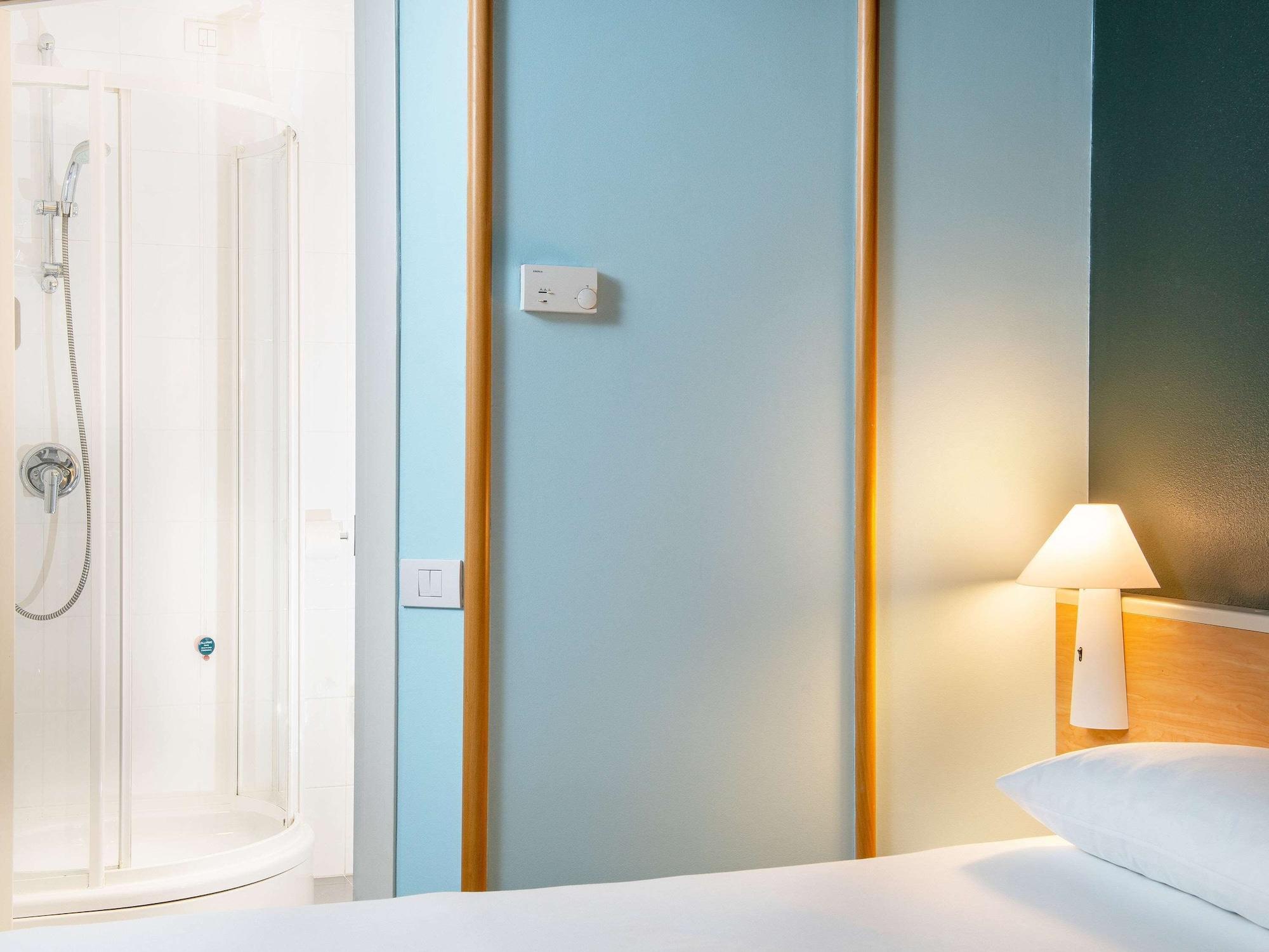 Hotel Ibis Firenze Prato Est Campi Bisenzio Exterior photo