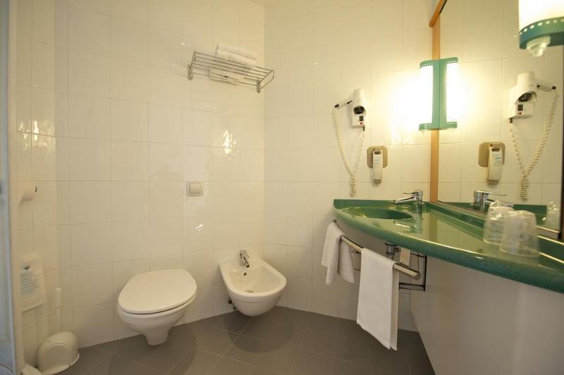 Hotel Ibis Firenze Prato Est Campi Bisenzio Exterior photo