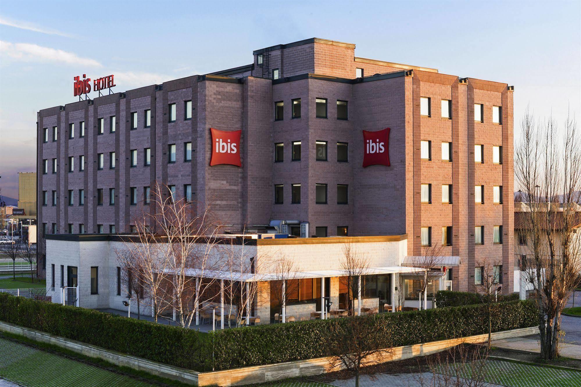Hotel Ibis Firenze Prato Est Campi Bisenzio Exterior photo