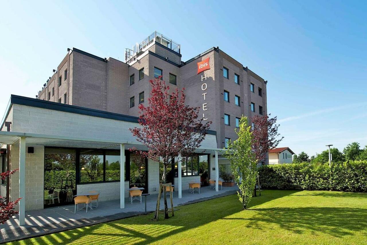 Hotel Ibis Firenze Prato Est Campi Bisenzio Exterior photo